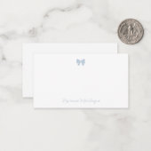 Simple Dusty Blue Chic Bow Handwritten Name Notitiekaartje (Voorkant / Achterkant in situ)
