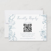 Simple Elegant Dusty Blue Floral QR Code Wedding RSVP Kaartje (Voorkant)