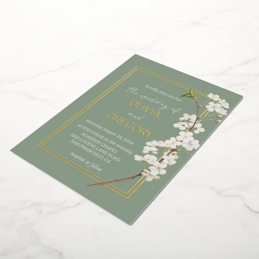 Simple Elegant White Cherry Blossom & Gold Frame Folie Uitnodiging (Gedraaid)