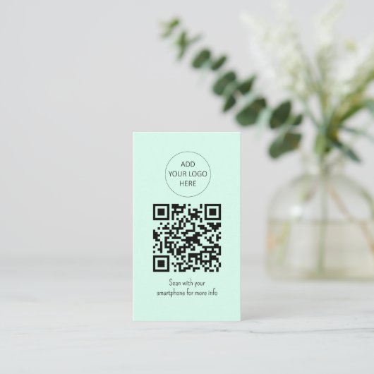 Simple Green QR Code Spa Salon Visitekaartje (Staand voorkant)