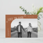 Simple Heart Terracotta Curved Frame Photo Save The Date (Staand voorkant)
