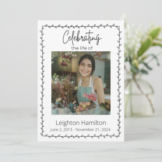 Simple Leaf Funeral Celebration of Life Programma (Staand voorkant)