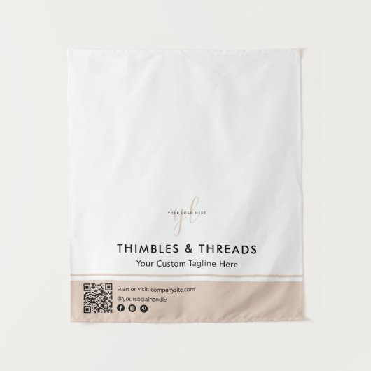 Simple Logo QR Vendor Event Display Table Runner Wandkleed (Voorkant)