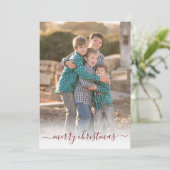 Simple Merry Christmas Elegant Red Script Photo Feestdagenkaart (Staand voorkant)