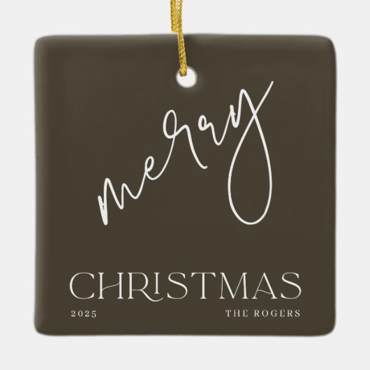 Simple Minimal Olive White Family Name Christmas Keramisch Ornament (Voorkant)