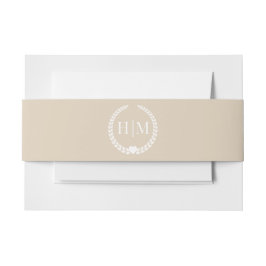 Simple Minimalist Warm Sand Monogram Uitnodigingen Wikkel