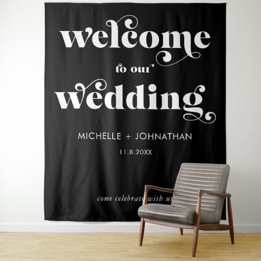 Simple Modern Black & White Wedding Welcome Wandkleed (In situ)