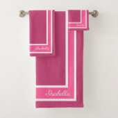 Simple Modern Fuchsia Roos Bad Handdoek (Insitu)