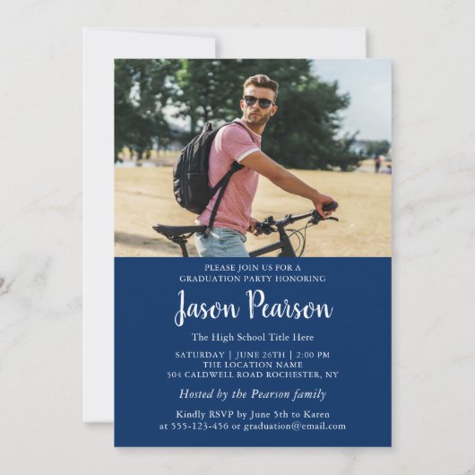 Simple Moderne Script Navy Blue Afstuderen Foto Kaart (Achterkant)