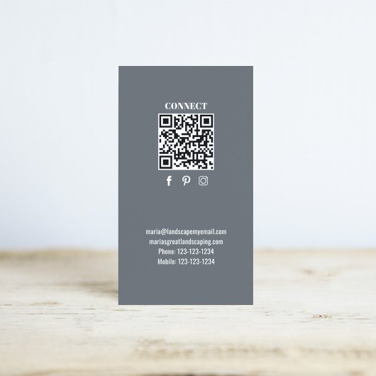 Simple Monogram QR Code Red | Connect with Me Visitekaartje