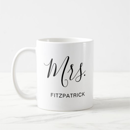 Simple Mrs Last Name Pas getrouwd Bride Wedding Koffiemok (Links)