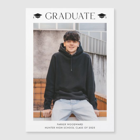 Simple Photo Afstuderen Magnetische Uitnodiging (Voorkant)