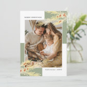 Simple Pine Branches Gold & Green Photo Christmas Feestdagenkaart (Staand voorkant)