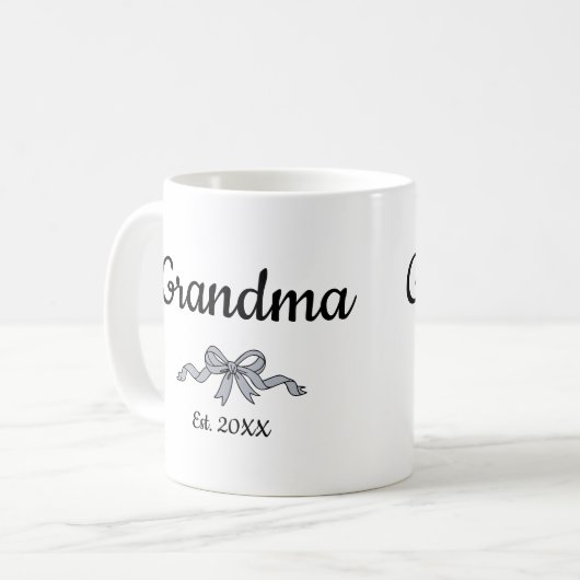 Simple Script Bow Grandma Est. Year Koffiemok (Voorkant links)