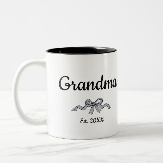 Simple Script Bow Grandma Est. Year Tweekleurige Koffiemok (Links)
