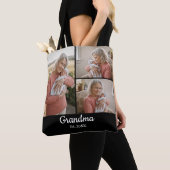 Simple Script Grandma Est. 3 Photo Year Tote Bag (Dichtbij)