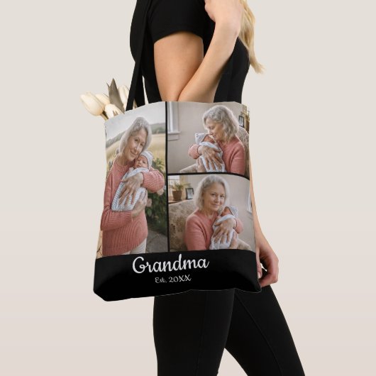 Simple Script Grandma Est. 3 Photo Year Tote Bag (Dichtbij)