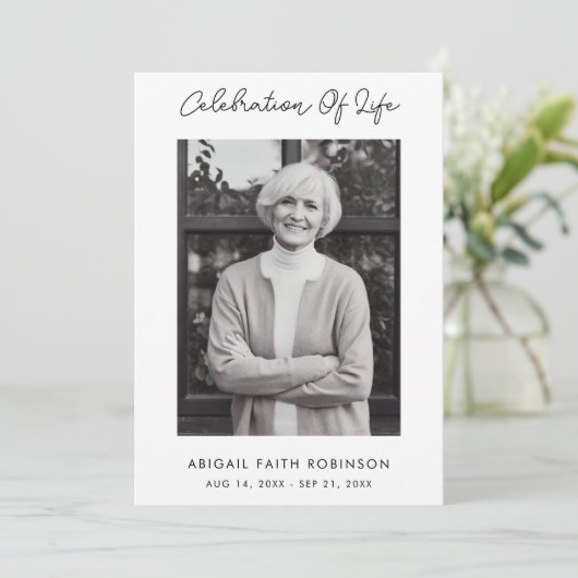 Simple Script Photo Celebration of Life Program Programmakaart (Staand voorkant)