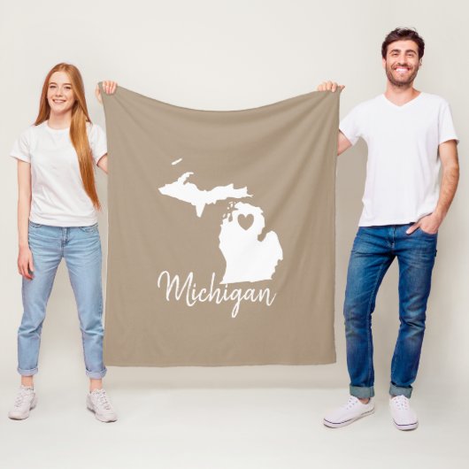 Simple Slate Blue Michigan Home State Map Fleece Deken (In situ)