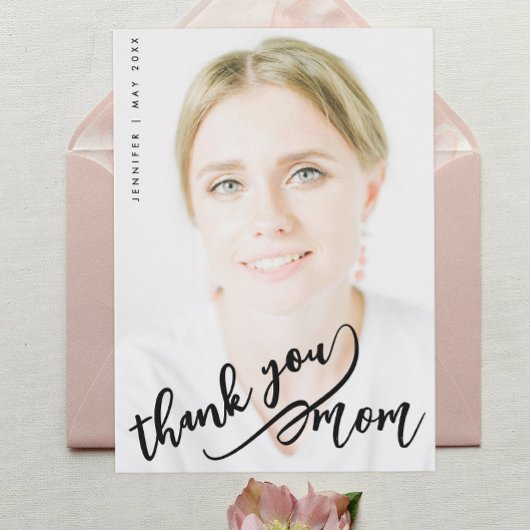 Simple Stylish Thank You Mom Black Script Photo Kaart