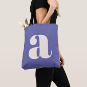 Simple Trendy Paars Bold Retro Monogram Initiaal Tote Bag (Dichtbij)