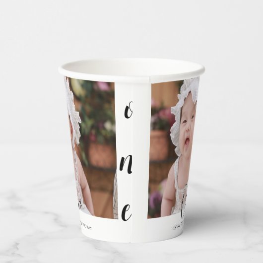 Simple Typography Photo First Birthday Papieren Bekers (Rechts)