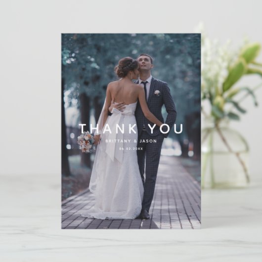 Simple White Overlay Text Weddenfoto Bedankkaart (Staand voorkant)