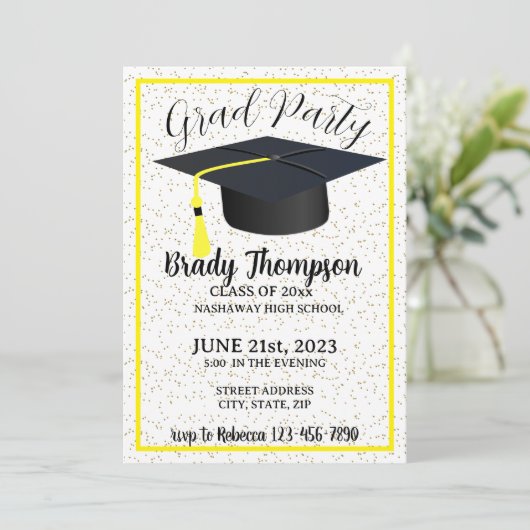 Simple Yellow Two Photo Graduparty Kaart (Staand voorkant)