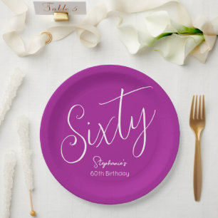 Simply Modern Script Donkerroze 60ste verjaardag Papieren Bordje
