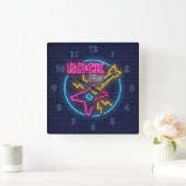 Simulate Rock Fest Neon Sign Against Brick Wall Vierkante Klok (Huis)