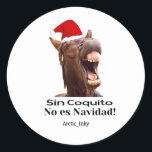 Sin Coquito No Es Navidad Ronde Sticker<br><div class="desc">Een kerstklassieker is de Puerto Ricaanse kersttraditie van Coquito,  zowel op het Drink als over de hele wereld. Een mooie sticker perfect voor je Coquito flesjes drinken die je maakt en geeft aan familie en geliefden.</div>