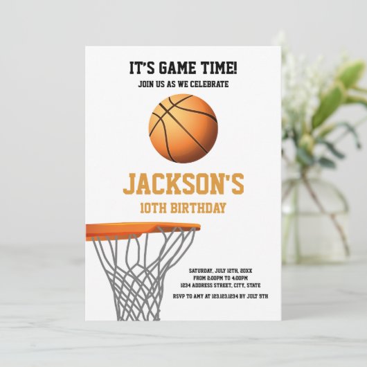 Sinaasappel basketbal verjaardagsuitnodigingen kaart (Staand voorkant)