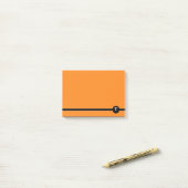 Sinaasappel & Blk Strip Monogram Post-it® notes (Op bureau)