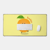 Sinaasappel citrusvruchten die met klauterdansen bureaumat (Keyboard & Muis)