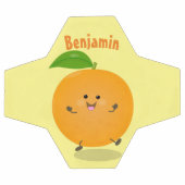 Sinaasappel citrusvruchten die met klauterdansen voetbal (Enkel)