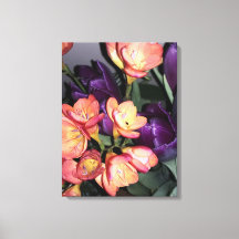 Sinaasappel en paarse bloemen