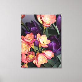 Sinaasappel en paarse bloemen canvas afdruk