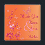 Sinaasappel en roze Floral Wedding Favor Magnet<br><div class="desc">Deze roze en oranje flora met vlinders bedanken je huwelijksgunst magneet komt overeen met de uitnodiging hieronder. Als er andere overeenkomende objecten zijn die je nodig hebt,  kun je een e-mail sturen naar niteowlstudio@gmail.com.</div>