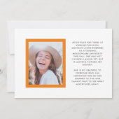 Sinaasappel en Wit Gefeliciteerd Afstudeerder Foto Aankondiging (Achterkant)