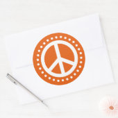 Sinaasappel en Wit Retro Polka Dot Vredessymbool Ronde Sticker (Envelop)