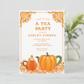 Sinaasappel en Witte Herfst Pompoen Thee Feest Uit Kaart (Staand voorkant)