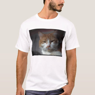 sinaasappel en witte tafelkat t-shirt