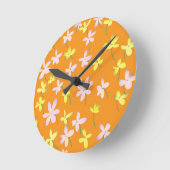 Sinaasappel geel roze minimalistische bloemen bota ronde klok (Hoek)