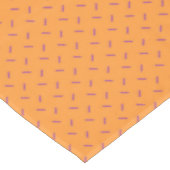 Sinaasappel met Paarse Dash Pattern Tablecloth Tafelkleed (Gekanteld)