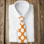 Sinaasappel met Witte Polka Dots Retro Stropdas<br><div class="desc">Dit is een mooi aangepast stropdas dat elke outfit uitkomt.</div>