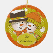 Sinaasappel/Mustard Dotted Snowmen Holiday Ornamen Keramisch Ornament (Voorkant)