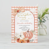 Sinaasappel Onze kleine pompoen wordt een verjaard Kaart (Staand voorkant)