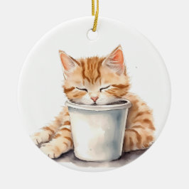  SINAASAPPEL TABBY KITTEN SLAPEN OP CUP KERAMISCH ORNAMENT