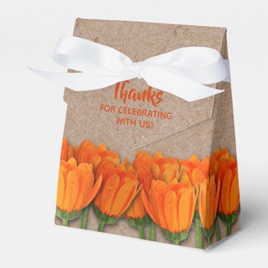 Sinaasappel Tulp op Kraft Tent Style Favor Box Bedankdoosjes (Voorkant Zijde)