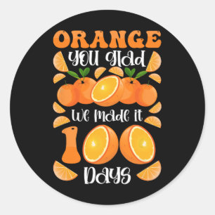 Sinaasappel, wat leuk dat we 100 dagen naar school ronde sticker